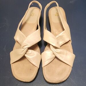 Lifestride leather sandals 8.5